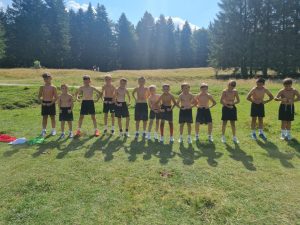 Grupa de copii 2015–2016 de la ACS Dobroești, condusă de George Marinescu – unde educația începe prin fotbal